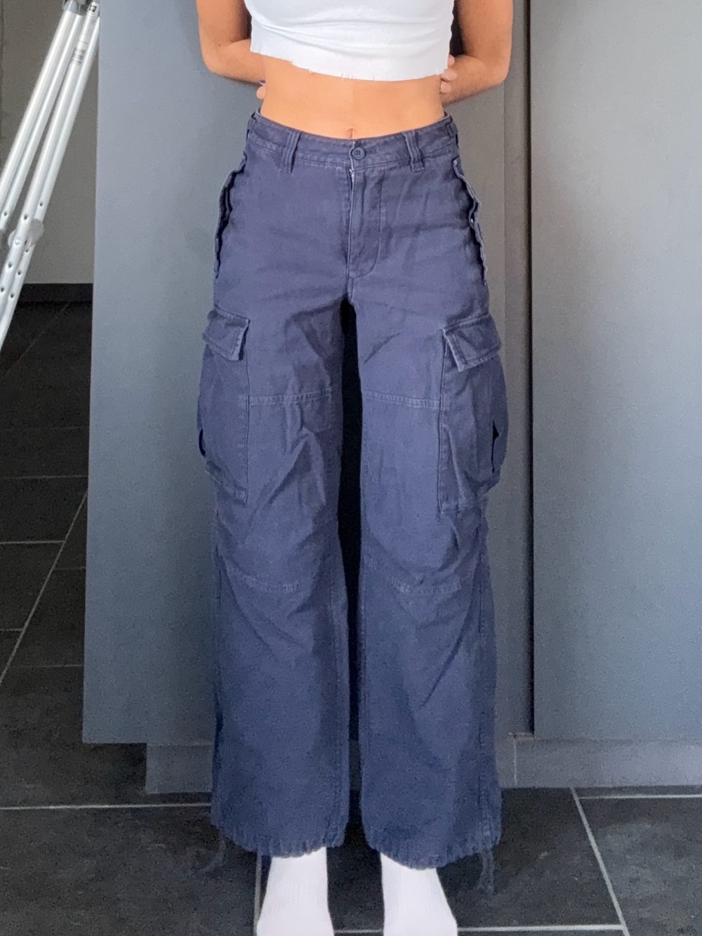 Aritzia TNA Navy Cargo Pants